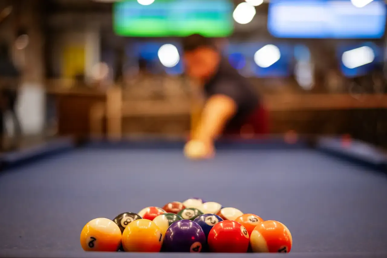 Experiencia de bowling en La Industria Bolera