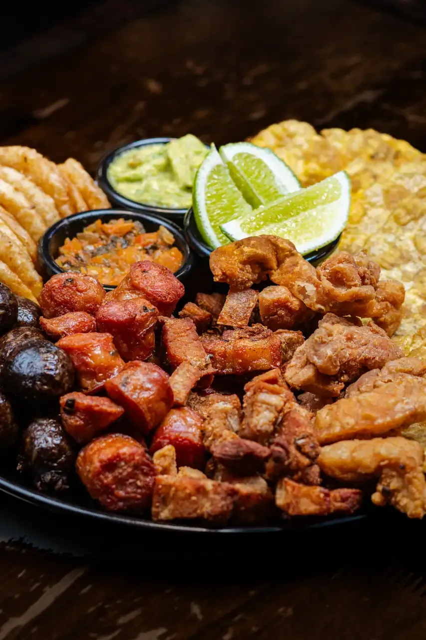 Gastronomía y bebidas de La Industria Bolera