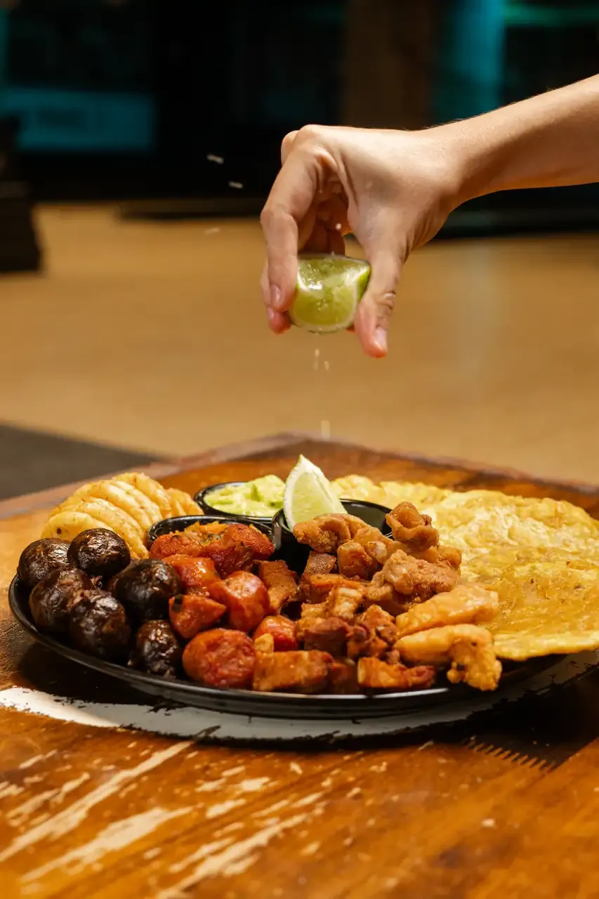 Gastronomía y bebidas de La Industria Bolera